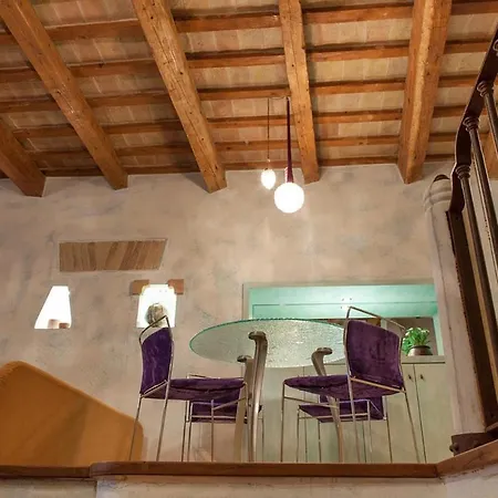 Marcheamore - Il Passaggio Segreto, Luxury Loft With Private Courtyard شقة