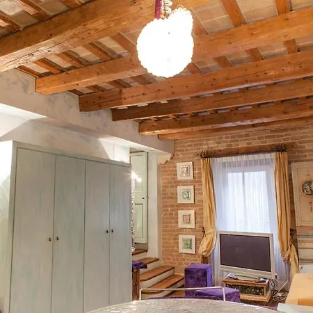 Marcheamore - Il Passaggio Segreto, Luxury Loft With Private Courtyard Apartment Fermo