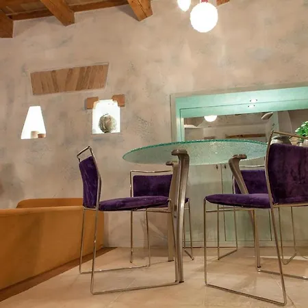 Marcheamore - Il Passaggio Segreto, Luxury Loft With Private Courtyard Apartment *