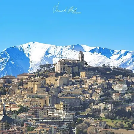 Apartment Marcheamore - Il Passaggio Segreto, Luxury Loft With Private Courtyard *