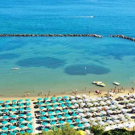 Appartamento Marcheamore - Il Passaggio Segreto, Luxury Loft With Private Courtyard