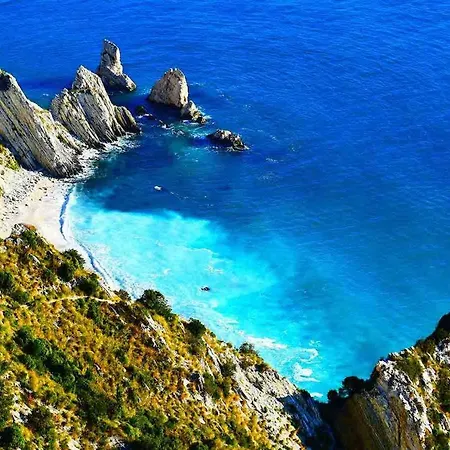 Appartamento Marcheamore - Il Passaggio Segreto, Luxury Loft With Private Courtyard